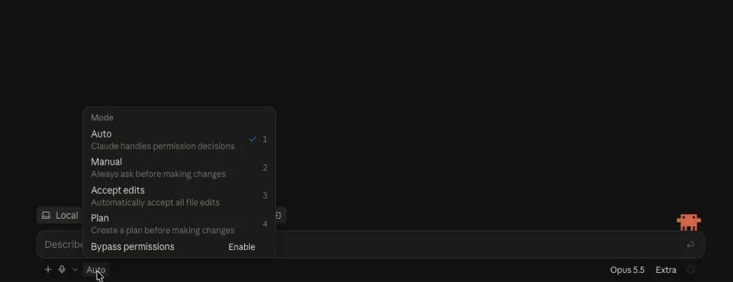 Giao diện tối. Menu Mode mở phía trên nút Auto ở góc dưới ô nhập: Auto (đang chọn, Claude handles permission decisions), Manual (Always ask before making changes), Accept edits (Automatically accept all file edits), Plan (Create a plan before making changes) và Bypass permissions với nút Enable.